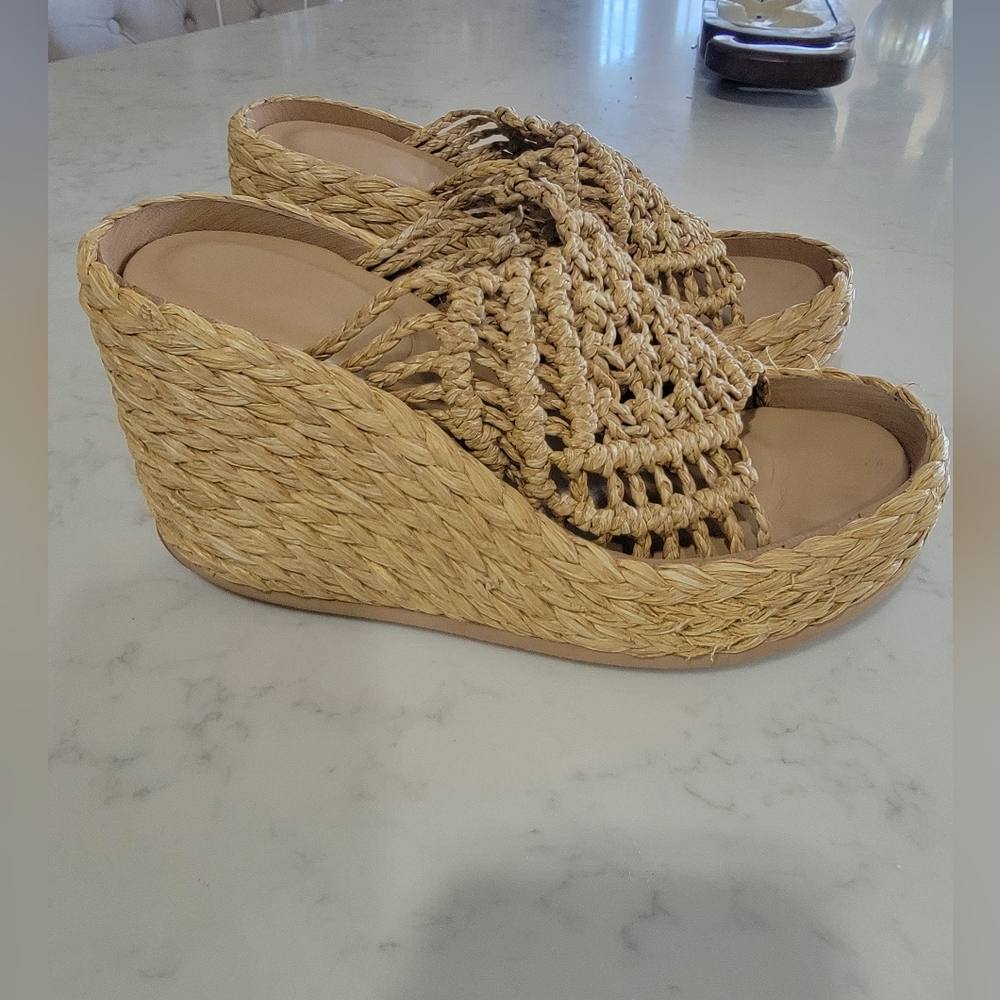 Paloma wedges